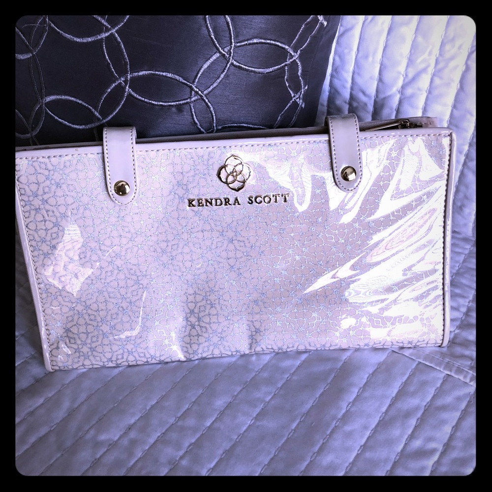 Kendra Scott Jet Set Travel Case